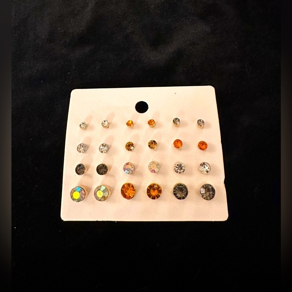 NWT Rhinestone pierced earrings